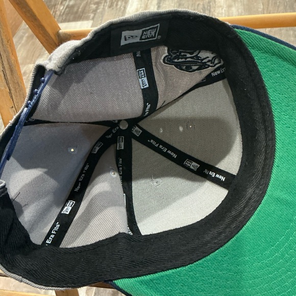 New Era Georgetown Hoyas Basketball Snapback Hat - Picture 10 of 12